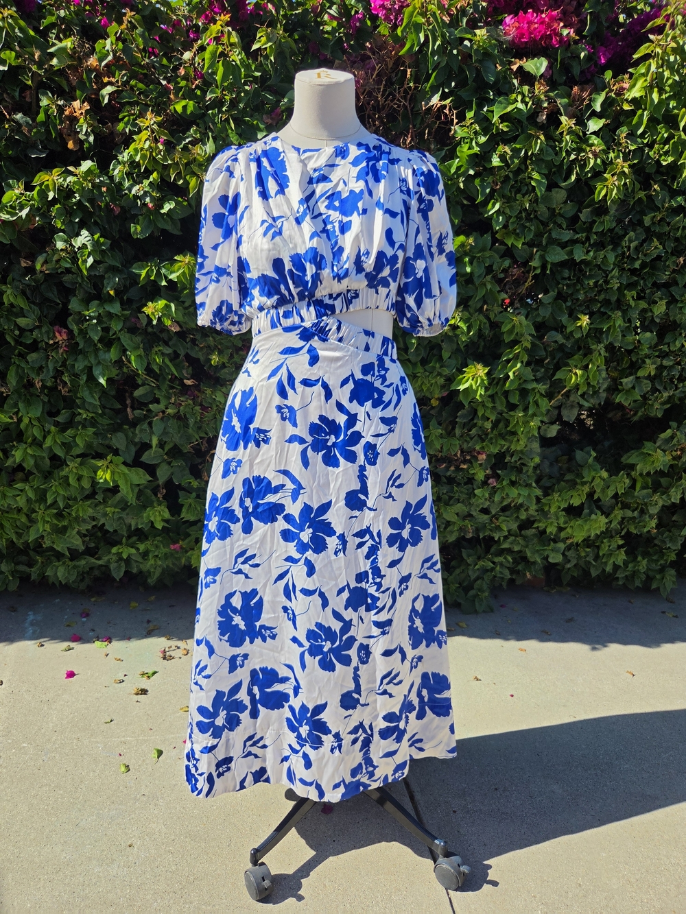 Petal & Pup Aminah Maxi Dress Women's 6 Blue Floral Satin Puff Sleeve